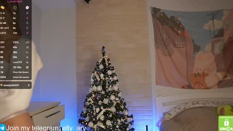 Snapshot of elly_ary chatting on January 8, 6:20 pm elly_ary online show from January 8, 6:20 pm