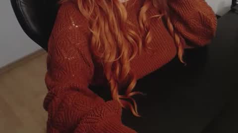 Elly online show from December 18, 7:42 pm