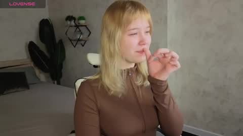 ellya_castro online show from November 7, 11:51 pm