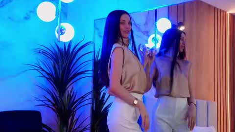 Elly online show from March 19, 8:36 pm