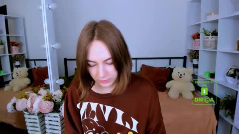 elma_lily online show from November 22, 7:40 am