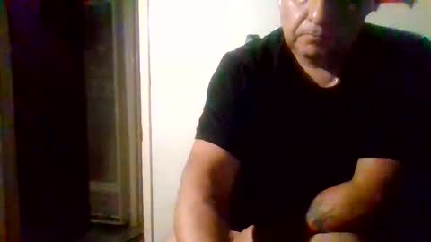 Snapshot of elmario24 chatting on September 11, 10:05 am elmario24 online show from September 11, 10:05 am