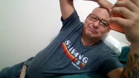 elmario24 online show from November 3, 8:59 am