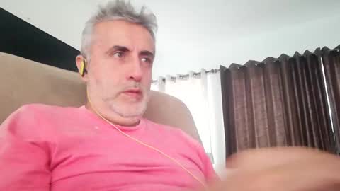 Snapshot of elmejorfvb2 chatting on February 18, 12:05 am fer online show from February 18, 12:05 am