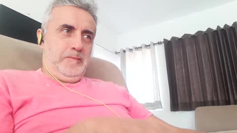 Snapshot of elmejorfvb2 chatting on February 16, 4:32 pm fer online show from February 16, 4:32 pm