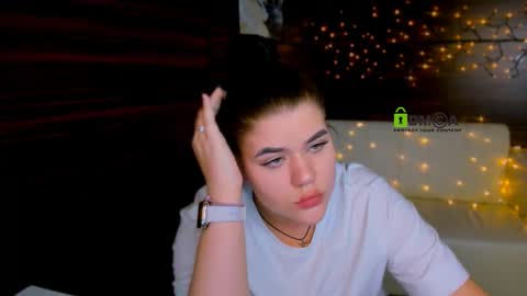 Elmi online show from February 12, 5:16 pm