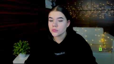 Elmi online show from February 11, 10:14 am