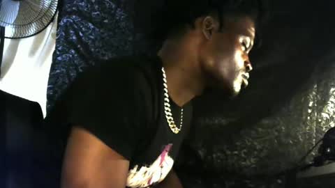 EL NIIGGGAA  21                                                                  EL NIGGA  21 online show from December 23, 4:22 am