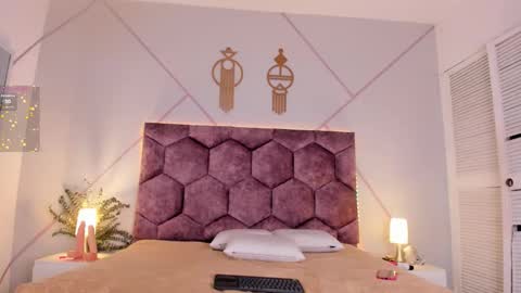 elody_rousse online show from February 2, 12:23 pm