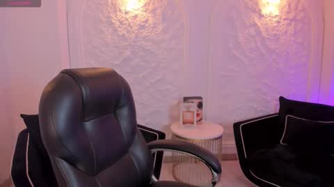 ELOISA OLIVERO online show from September 25, 11:39 am