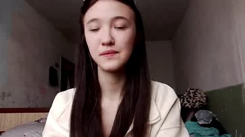 Elara online show from May 21, 3:24 am
