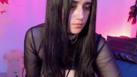 elowen_halley1 online show from March 2, 7:53 pm