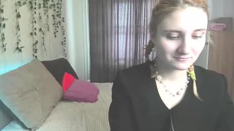 Snapshot of elsa_hot_here chatting on February 12, 7:55 am Elsa online show from February 12, 7:55 am