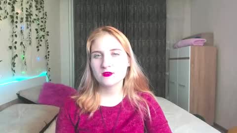 Snapshot of elsa_hot_here chatting on February 10, 1:01 pm Elsa online show from February 10, 1:01 pm