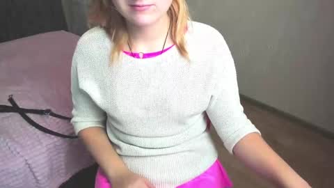Snapshot of elsa_hot_here chatting on February 21, 12:17 pm Elsa online show from February 21, 12:17 pm