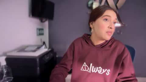  ELSA  online show from October 1, 7:57 pm