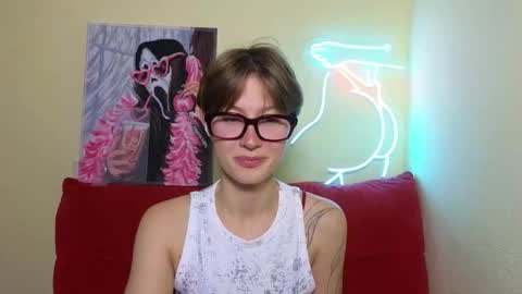 Snapshot of elsaangel chatting on September 19, 2:16 am elsaangel online show from September 19, 2:16 am