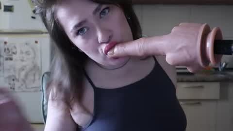 Elsa online show from July 31, 9:54 am