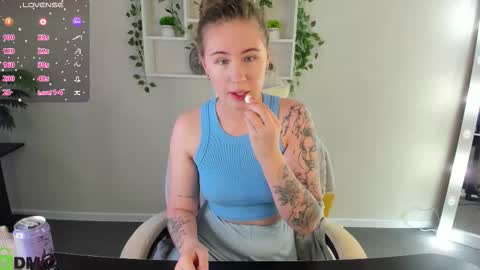 Elsie online show from November 3, 1:06 am