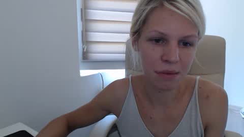 Snapshot of elssa_rush chatting on September 21, 10:52 am elssa_rush online show from September 21, 10:52 am