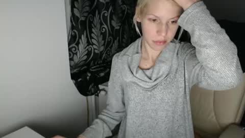Snapshot of elssa_rush chatting on March 7, 3:51 am elssa_rush online show from March 7, 3:51 am