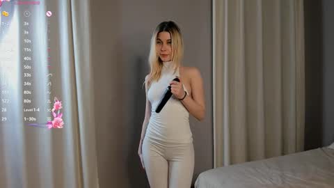 Elizabeth online show from October 1, 3:55 pm