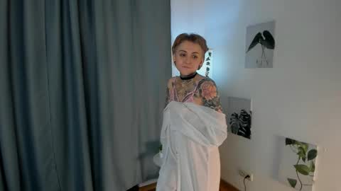 Clara online show from September 25, 2:46 pm
