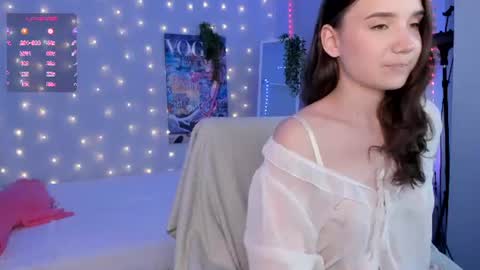 Elvienne online show from June 12, 4:00 am