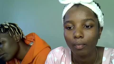 flo online show from April 12, 1:48 pm