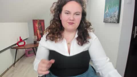 elvirajones online show from February 23, 11:56 am