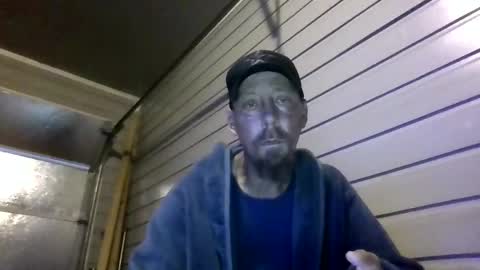 elwooood7 online show from April 18, 11:45 am