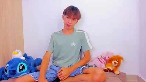  E  L  Y   K  I  N  G   online show from June 17, 7:08 pm