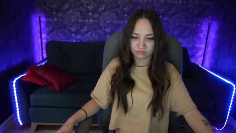 Call me Elis online show from December 26, 7:03 am