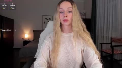 Emilie online show from November 12, 3:14 pm