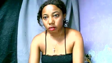Snapshot of ema900845 chatting on February 9, 12:28 am ema900845 online show from February 9, 12:28 am