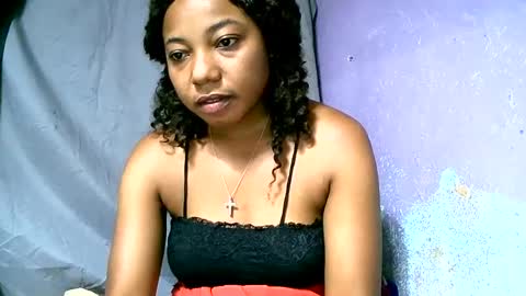 Snapshot of ema900845 chatting on February 12, 6:40 am ema900845 online show from February 12, 6:40 am