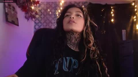 ema_ploxx online show from October 3, 5:27 am