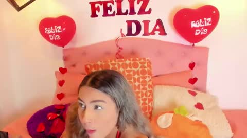 Snapshot of ema_stone65 chatting on February 14, 8:37 pm Ema online show from February 14, 8:37 pm