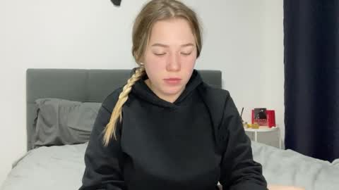 Snapshot of ember_bunny chatting on February 2, 9:02 pm alice online show from February 2, 9:02 pm