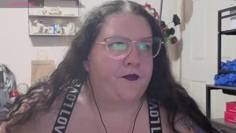 Emberlyn Nix online show from October 8, 5:02 am
