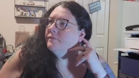 Emberlyn Nix online show from September 15, 6:04 am