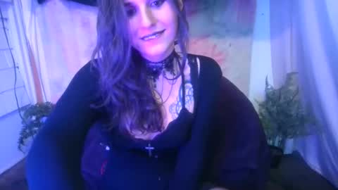 Ellie online show from January 14, 3:04 pm