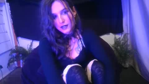 Ellie online show from January 4, 1:10 am