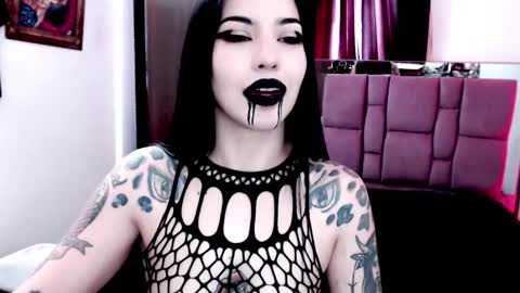 Snapshot of emearld_black chatting on January 20, 12:07 pm Emerald Black online show from January 20, 12:07 pm