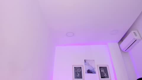 emelie_89 online show from February 26, 11:54 am