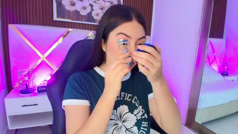 Emily  online show from May 31, 7:29 am