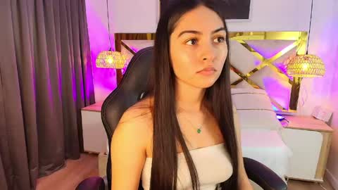 Emily  online show from May 21, 7:48 am