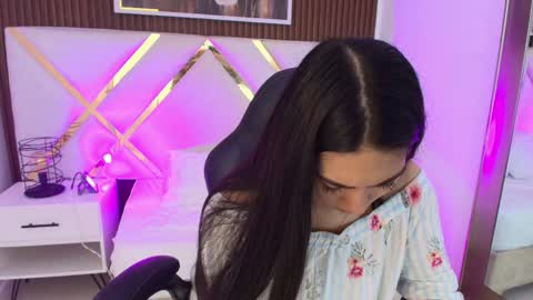 Emily  online show from May 27, 10:45 am
