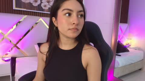 Emily  online show from May 14, 6:33 am