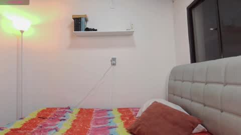 Snapshot of emely_aaron69z chatting on December 11, 2:52 am emely_aaron69z online show from December 11, 2:52 am